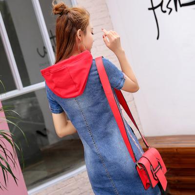 ĐẦM JEAN SUÔNG PHỐI NÓN ĐỎ VIỀN DỌC THÂN - J.15